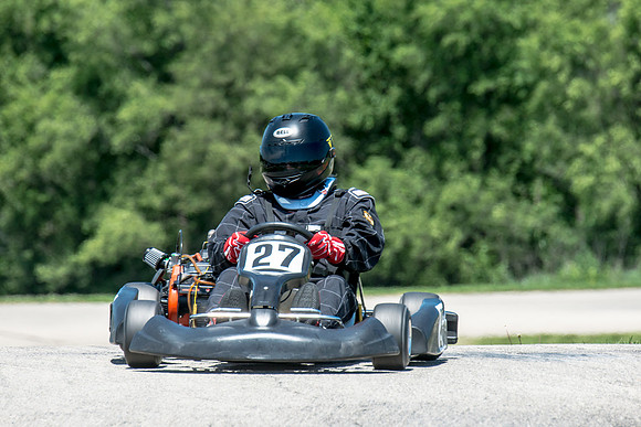 DS8_9942