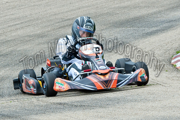 D3C_9880