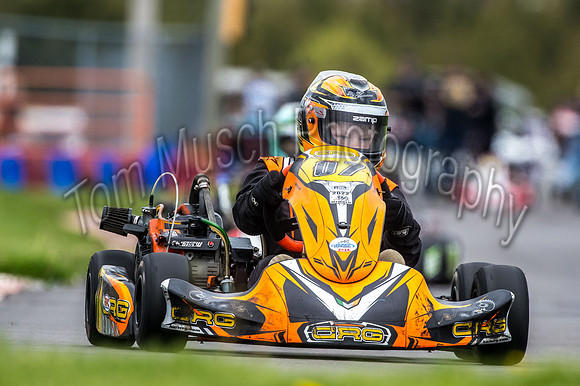 NZ9_4180