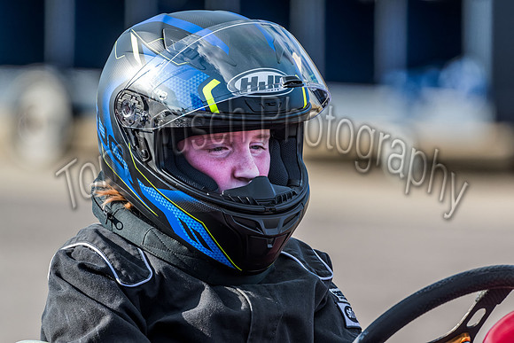 NZ9_8105_D6000